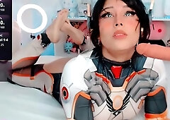 Cute blonde amateur webcam teen masturbating