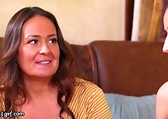 Emily Willis Learns How To Squirt In A Lesbian Threesome