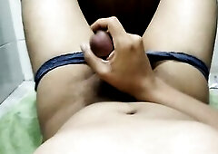 Tranny cums as this babe's caught masturbating by ally