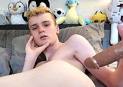 Porked a explosion out of myself and shoved it up inwards me with my faux-cock