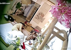 Hackers use the camera to remote monitoring of a lover's home life.648