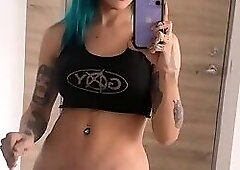 Queen Sara and her Big Cock