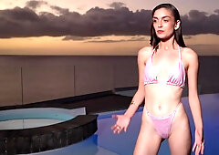 It's Davina's big day! - Jacquie et Michel TV