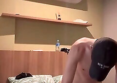 FUDENDO COM O COLEGA DE QUARTO