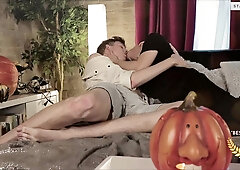 STAXUS :: Spooky SEASON : My acquaintance is enticing me over to his place for Halloween. WE HAD A GEYSER!