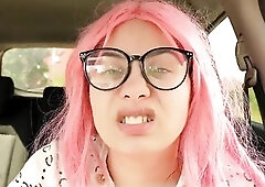 Bored at the office? Then keep your eyes on me. I’m sitting here chewing gum, acting totally bratty and giving u all the attitude u can handle. U ca