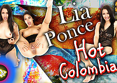 Hot Colombian - SqueezeVR