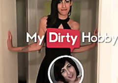 (Lia Leone) Treats Her Customer Like A King By Performing A Striptease Riding His Shaft - My Dirty Hobby