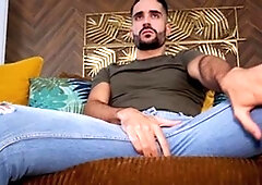 HotAFmen: Stare into Those Mesmerizing Eyes