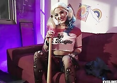 Harley Quinn catches u staring and that babe will have her way with u! See and let her tantalize and beat your meat at her own pace. This babe won