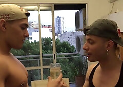 Heteroseksuelle fodboldvenner har bang-out for første group