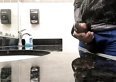 BBC JERKOFF SPUNK FOUNTAIN IN PUBLIC BATHS