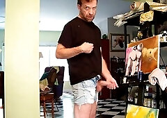 Hairyartist tempts with slow seduction for pleasure