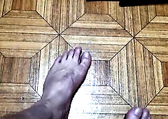 Delightful tugjob from the fur bear