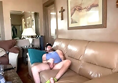 Milking off In the living bedroom nearly got caught then Cumm everywere