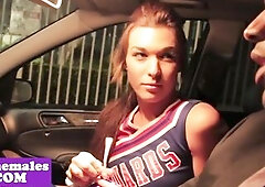 Cheerleader trap sucks in interracial duett