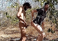 Homeless Latino Str8 chupa o caralho gay na rua