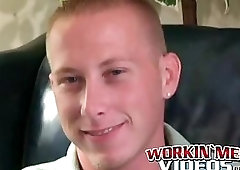 Stud shows off his tattooed chiseled body and jerks off hard