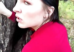 Ardent sex with a concupiscent wife in the autumn forest and cum on the face