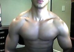 Big thick pecs in slowmo