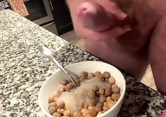 Dangled Bodybuilder Drizzles Numerous Money-shots Into Cereal
