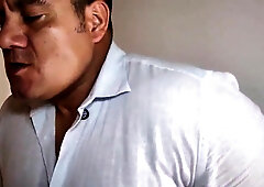 YURI GAÚCHO - PUTO TEMPTED THE REAL ESTATE AGENT AND ENTERED HIS LARGE TRUNK - BI-RACIAL ASS BANDIT HOOKUP