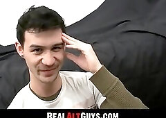 Amateur emo twink has solo fun jerking off his hard cock