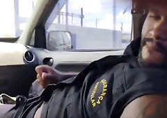 UBER Chupando no carro gay-for-pay Dotado
