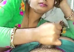 Sizzling desi bhabhi Bangala Bhabhi goes wild with a cum-filled mouth