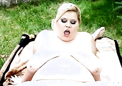 Fat Mammas love Twinks