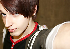 Deano Shoots His Emo Cum Everywhere! - Deano Star