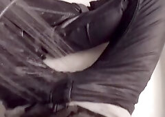 Juicy Vans and Jeans in the Shower