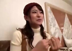 06236,A woman who screams in agony