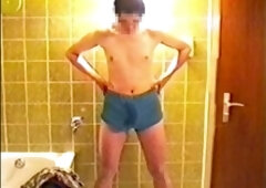 Mark Hannes: Amateur Humping