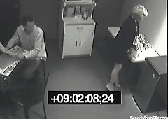 Bitch pisses in her rivals lunch