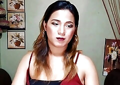 Chubby shemale hottie enjoys seductive masturbation session on live webcams