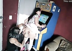 my ally lets me play KOF with his arcade machine in swap for lending him my booty pt1