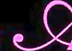 A latex loving rubber gurl with a large soft butt and a constricted gurl cunt begging to be drilled. See as this babe fills her vagina with a hard gla