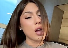 Hot Babe Teasing & Masturbating