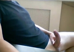 It looks like he's pissing cum 2