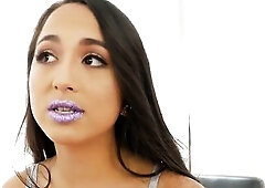 I always thought Mi Ha would look wild with some hawt hot lips tatted on her... Welcome to RainBlow! Mi Ha got so sexually excited and juicy as this b