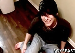 Emo Twink Deepthroats