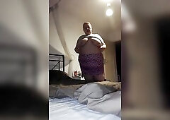 Ssbbw is showing her corpulent abdomen and real plump cunt