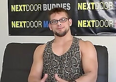 Shaved hunky geek enjoys solo wanking at his audition