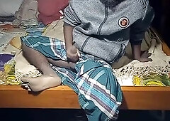 Steamy gay flick featuring a dude getting off and some fine muscle hunks