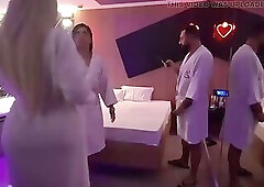 Motel Warm-up: Nicoly and the Blonde Trans Dancing and Teasing!