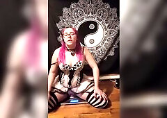 Cute Emo Hotty Screws Toy