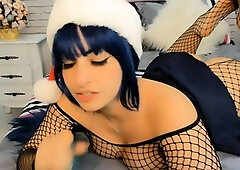 Close up MILF masturbation