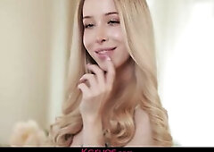 Super hawt golden-haired model makes her photographer squirt so much cum all over!