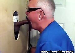Big Cock Gloryhole Deep Throat Fun - GloryholeHookups